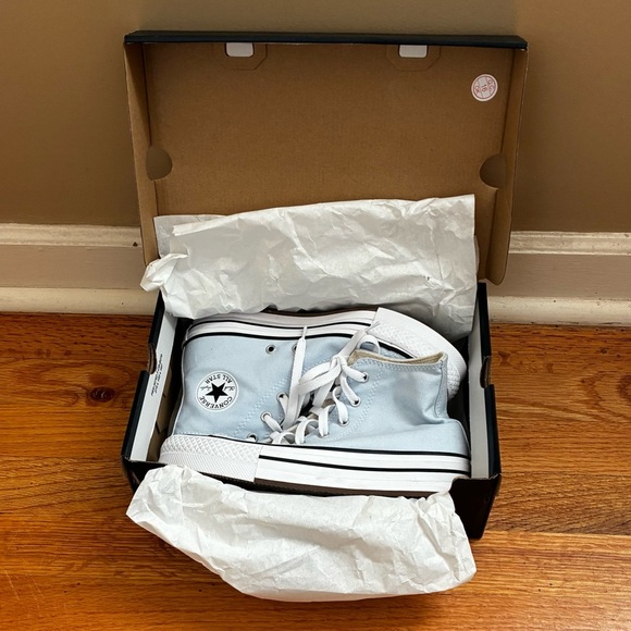 Girls Converse Chuck Taylor All Star Shoes Like New - Picture 3 of 9